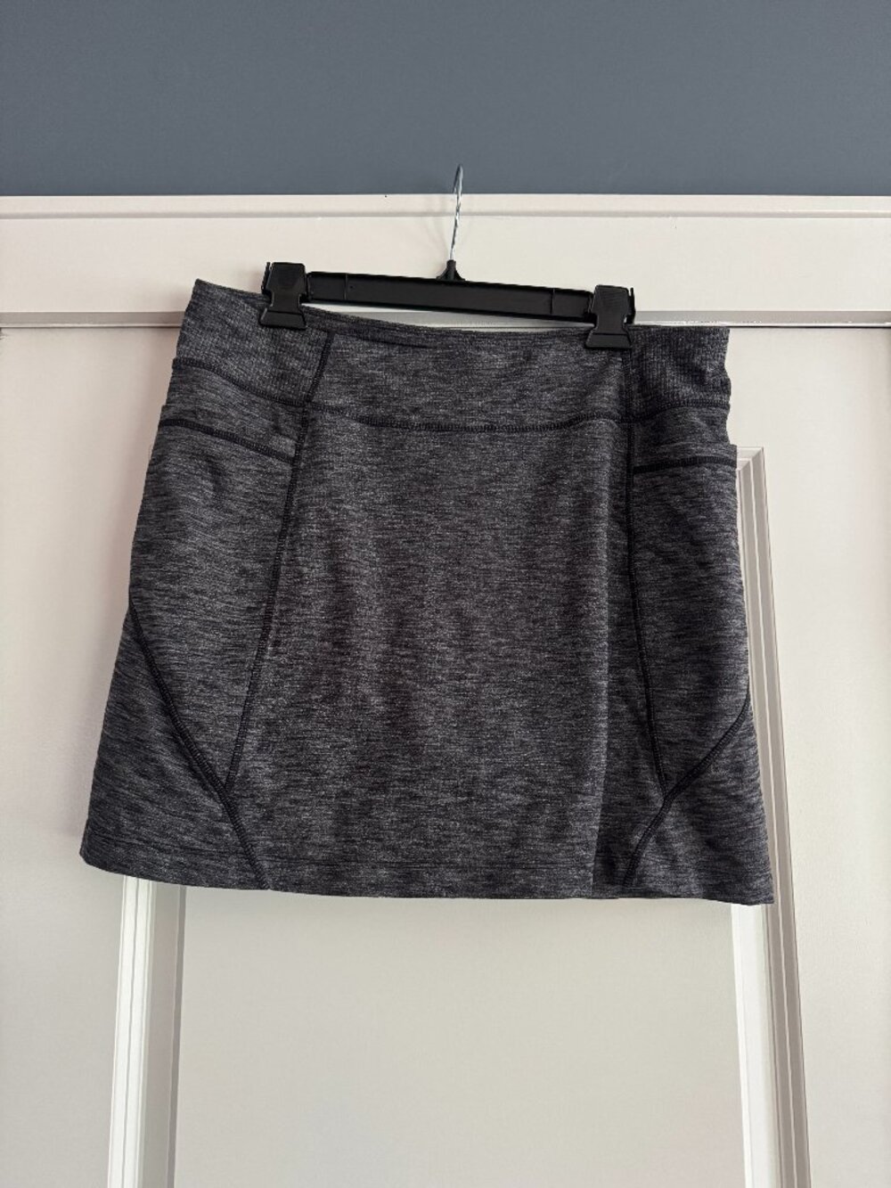 Athleta Women's Excursion Skort Gray Size Large